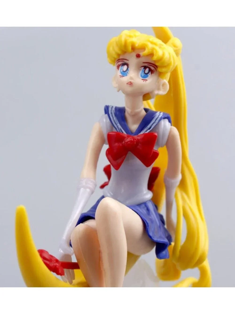 Sailor Moon 5.9” Anime Figure • PVC Collectible • Cute Moon Pose Desk/Car Decor